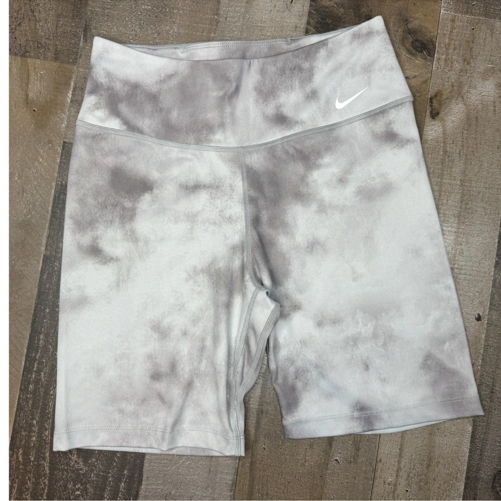 Nike Active Short size Small